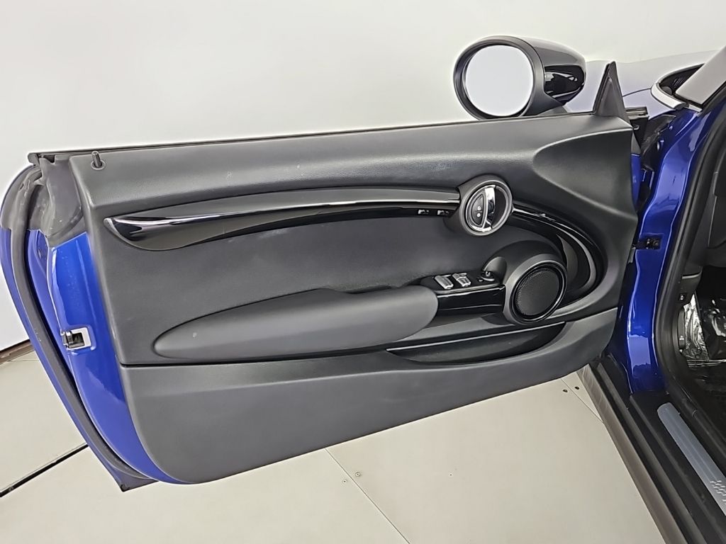 Thumbnail: 2020 MINI Cooper - 12