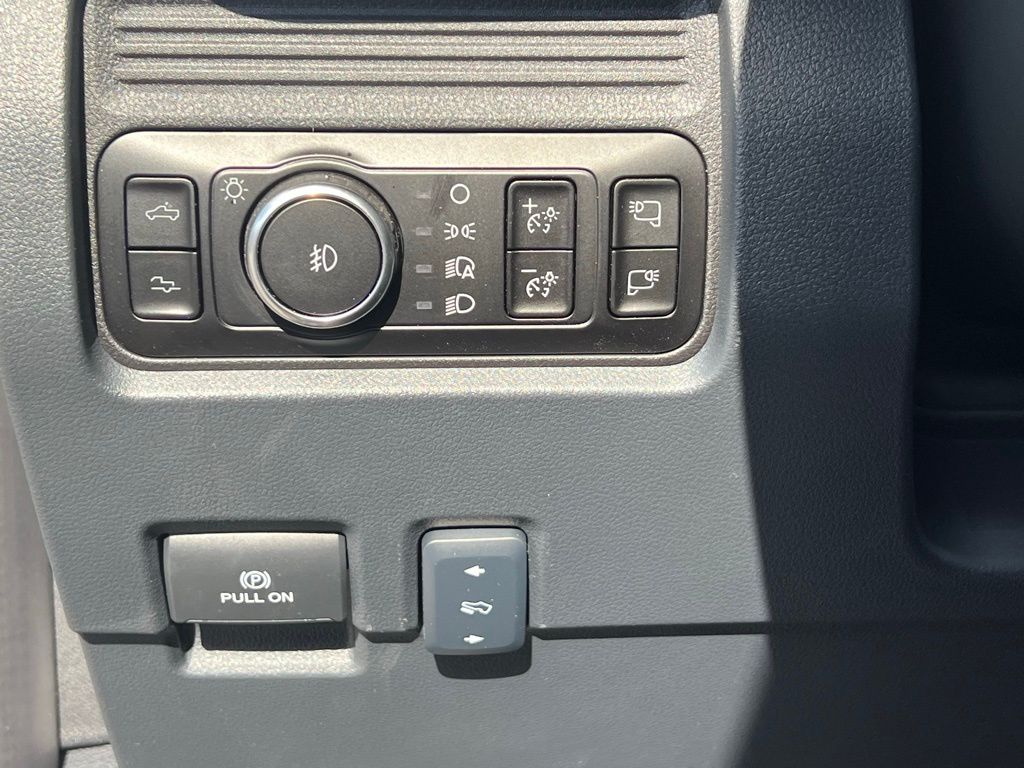 2025 Ford F-250SD Platinum White at Walterboro Ford