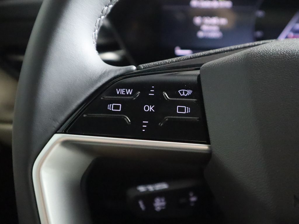 Thumbnail: 2025 Audi Q5 - 13