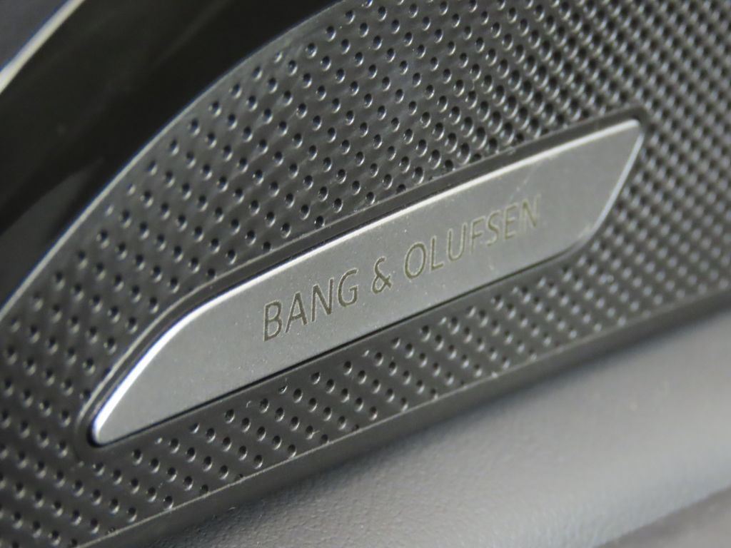 Thumbnail: 2025 Audi Q5 - 27