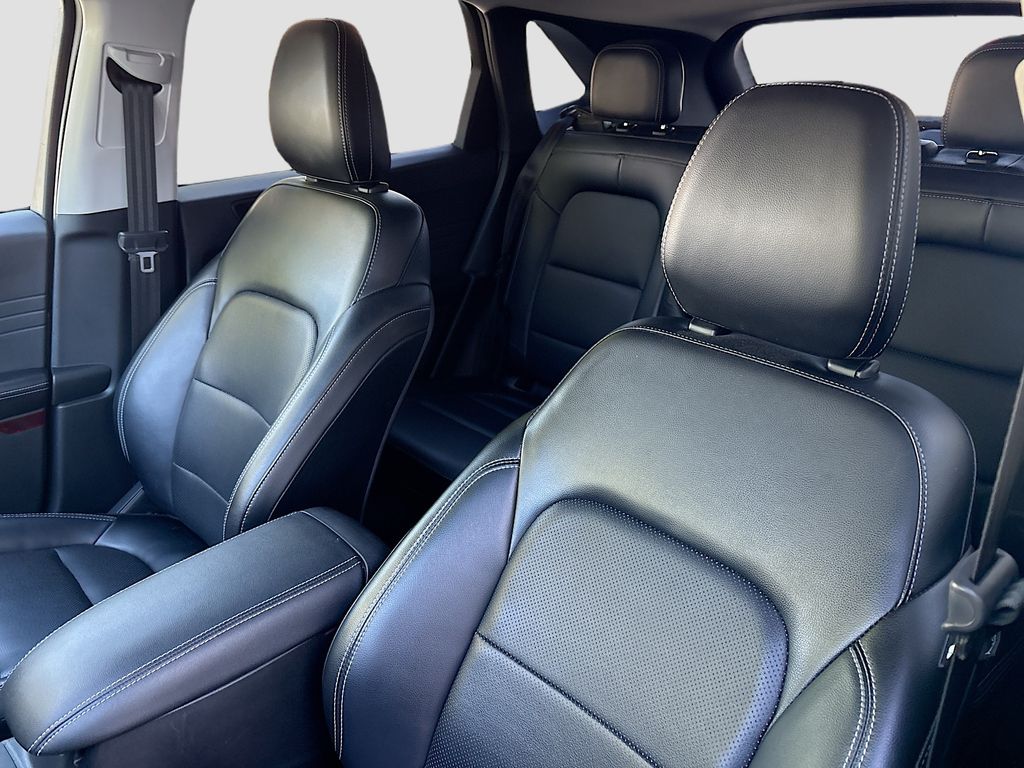 Used 2022 Silver Ford SEL image 20