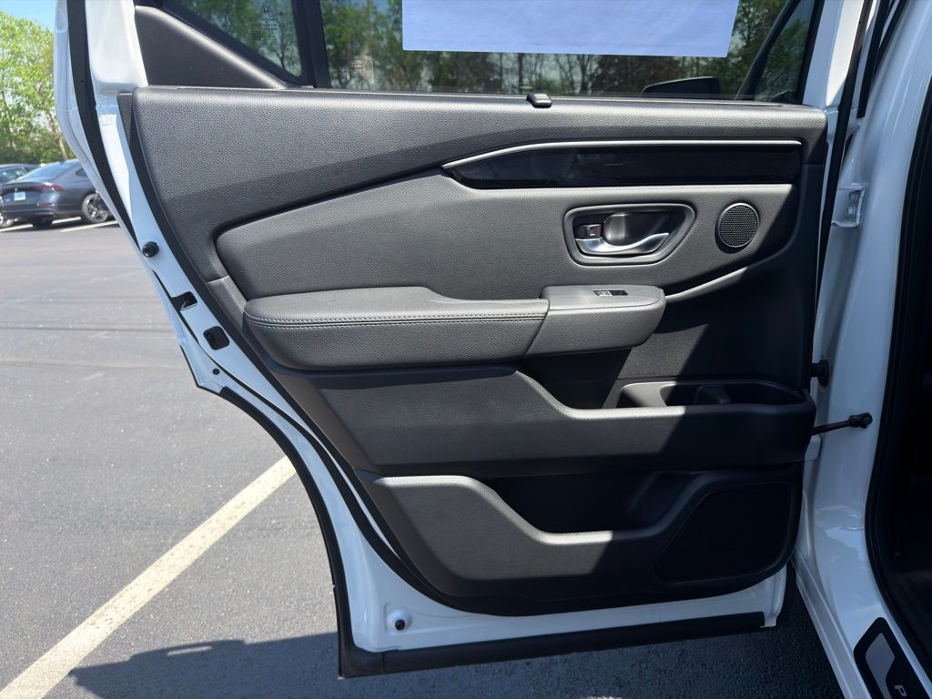 Thumbnail: 2026 Honda Pilot - 19