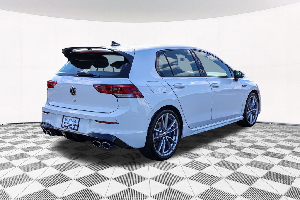 2024 Volkswagen Golf R 2.0T 9