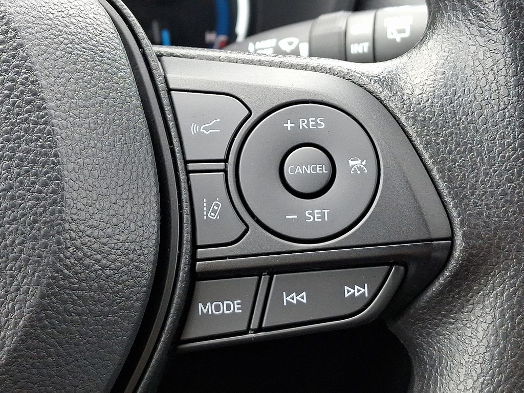 Thumbnail: 2025 Toyota RAV4 - 22