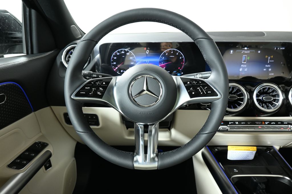 2025 Mercedes-Benz GLA 250 4MATIC 15