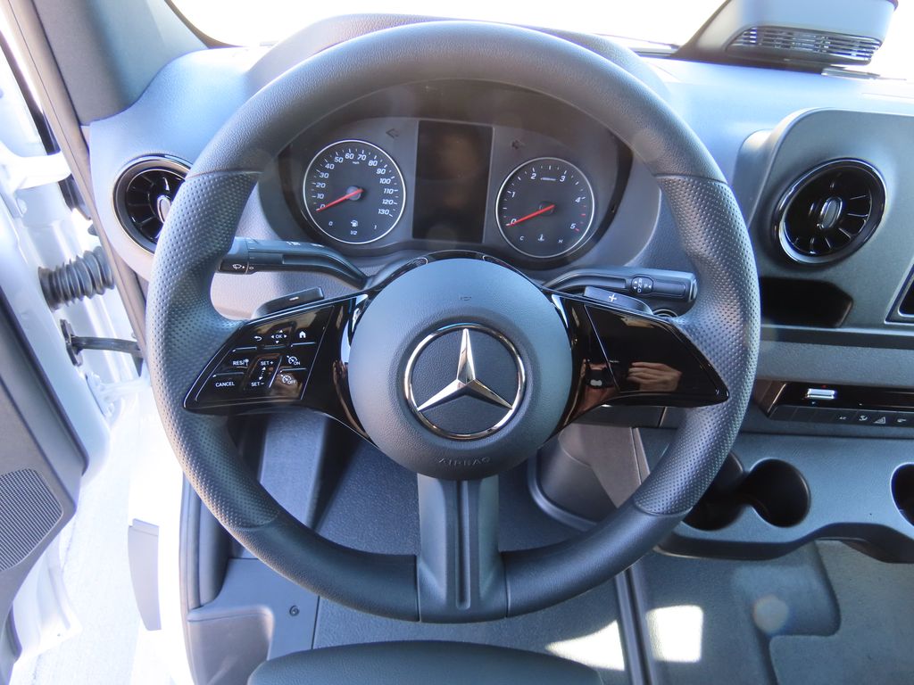 2025 Mercedes-Benz Sprinter 2500 11