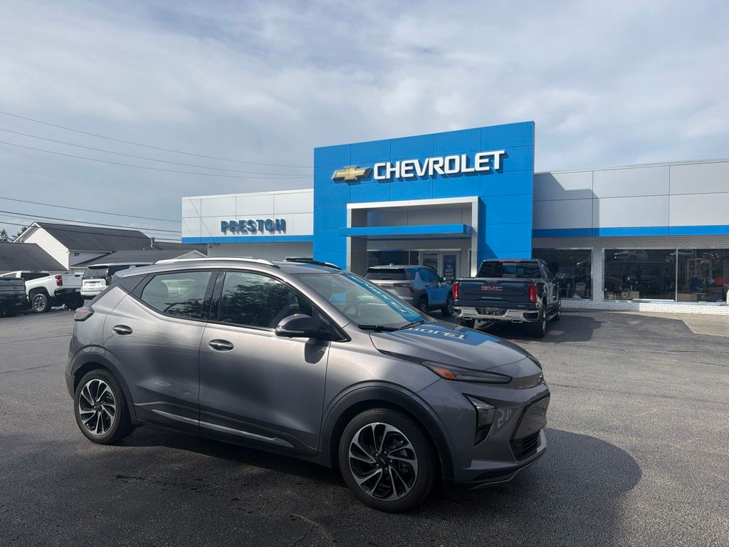 Gray 2023 Chevrolet Bolt EUV Hatchback Front-Wheel Drive 1-Speed Automatic