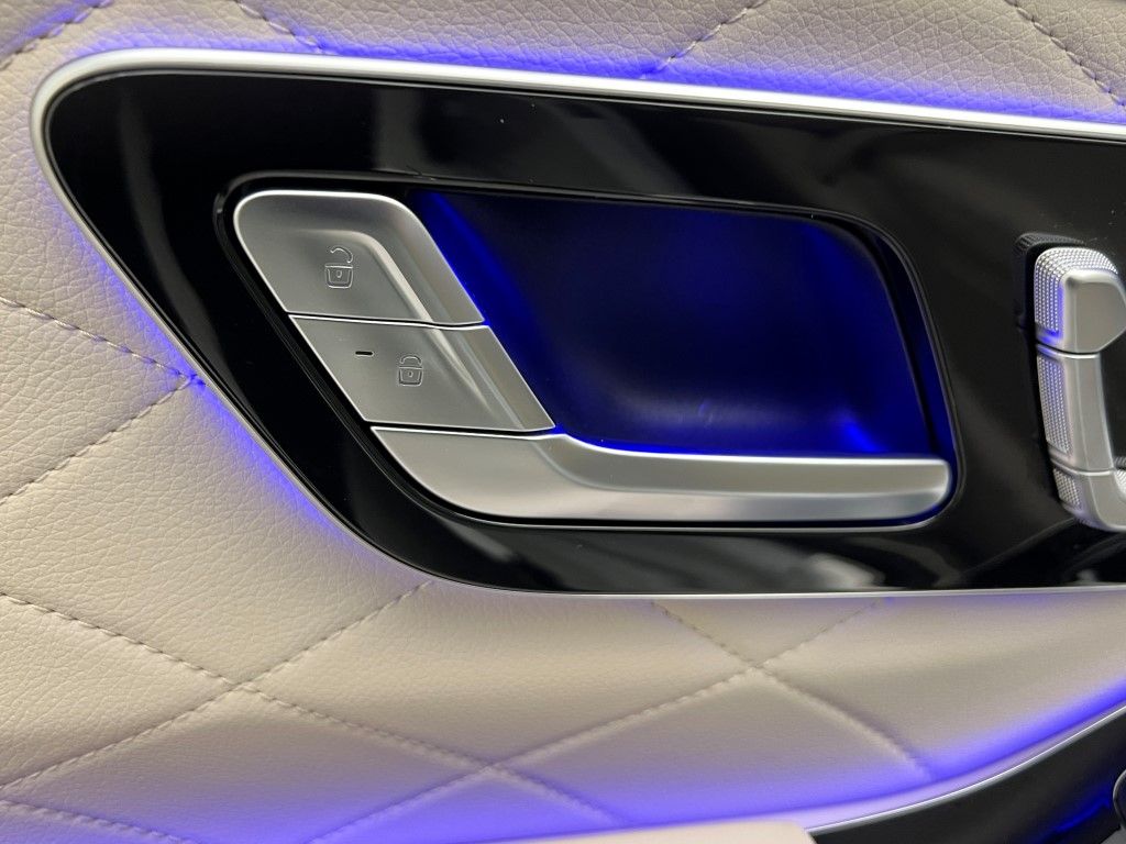 Thumbnail: 2024 Mercedes-Benz S-Class - 31