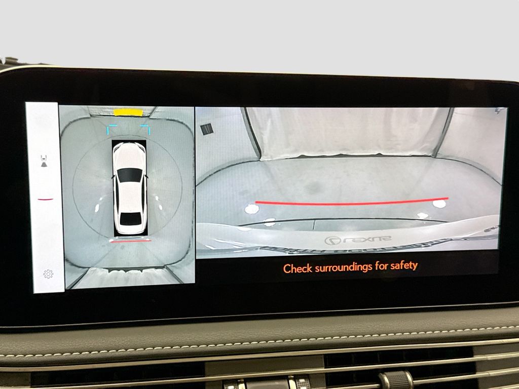 Thumbnail: 2024 Lexus LS - 14