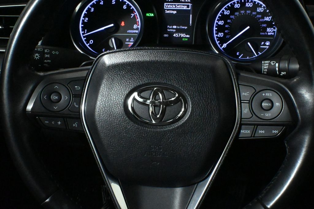 Thumbnail: 2019 Toyota Camry - 20