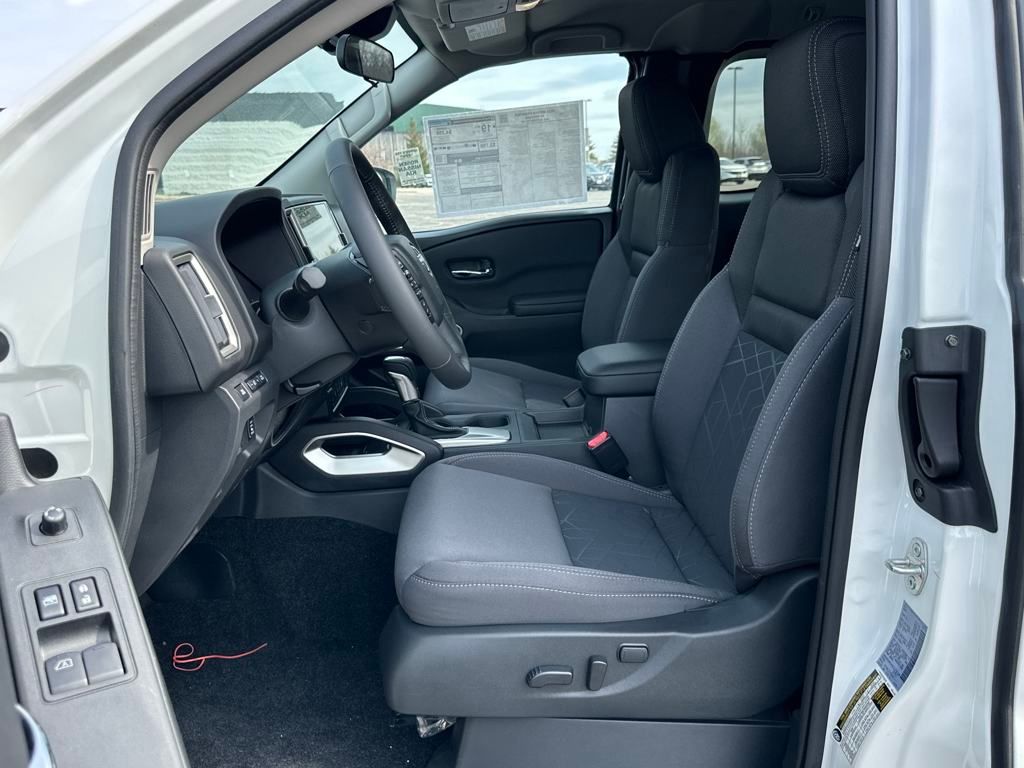 2025 Nissan Frontier SV photo
