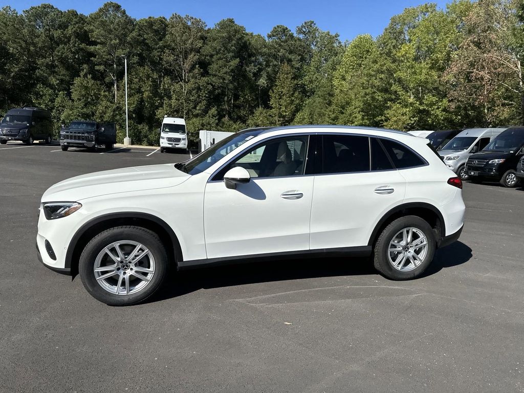 2025 Mercedes-Benz GLC GLC 300 5