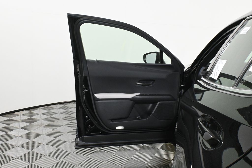 Thumbnail: 2025 Lexus UX - 28