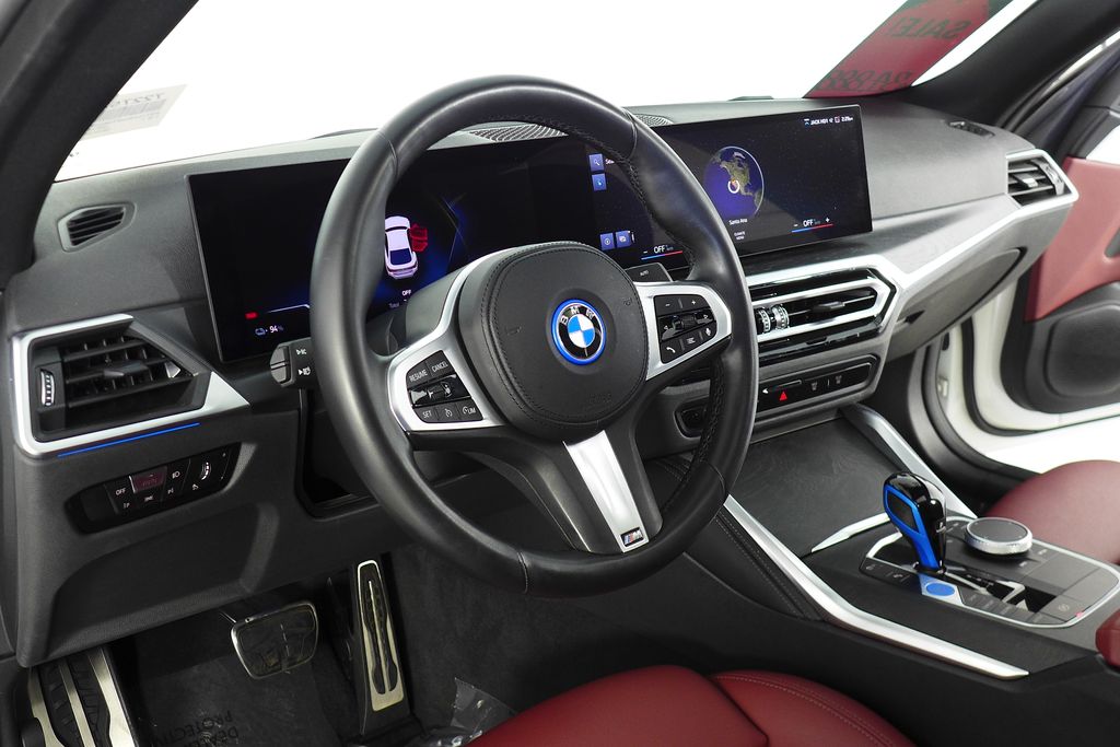 Thumbnail: 2023 BMW i4 - 31