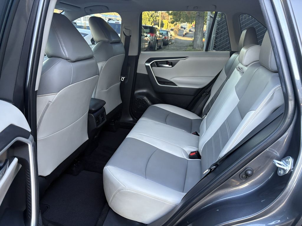 2022 Toyota RAV4 XLE Premium