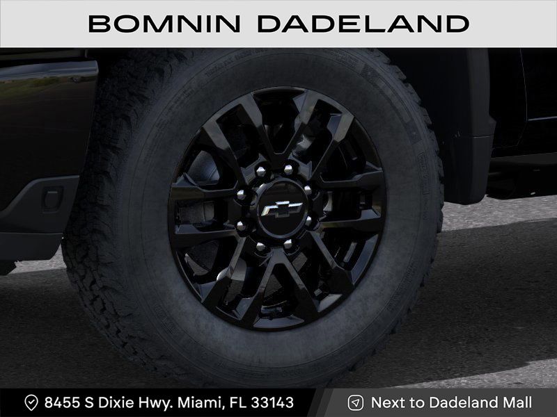 2025 Chevrolet Silverado 3500HD LT photo