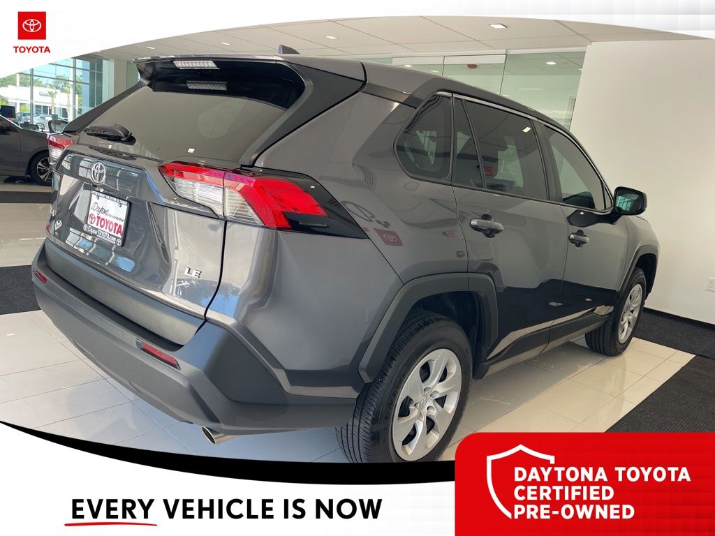 2024 Toyota RAV4 LE - Photo 14