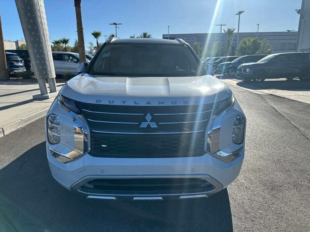 White Diamond 2022 Mitsubishi Outlander SEL FWD SUV / Crossover Front-Wheel Drive Continuously Variable Transmission