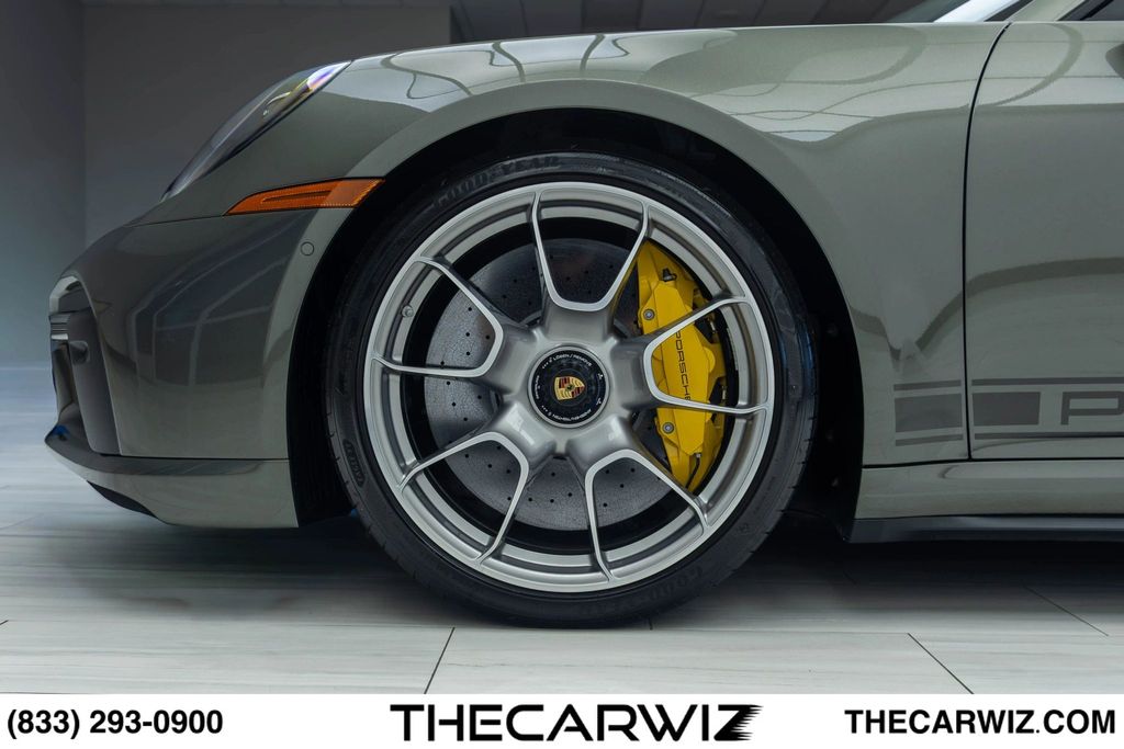 2023 Porsche 911