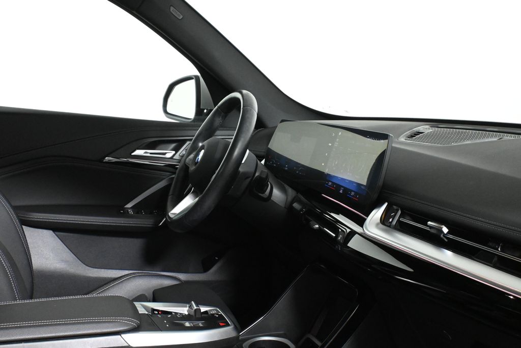Thumbnail: 2023 BMW X1 - 32