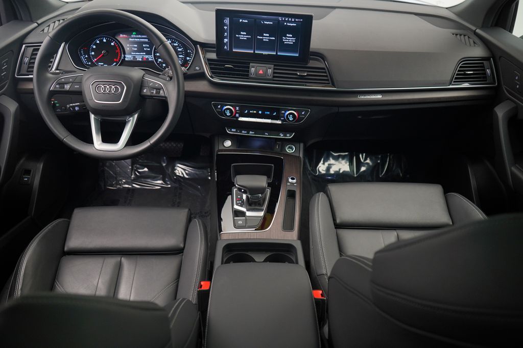 Thumbnail: 2024 Audi Q5 - 8