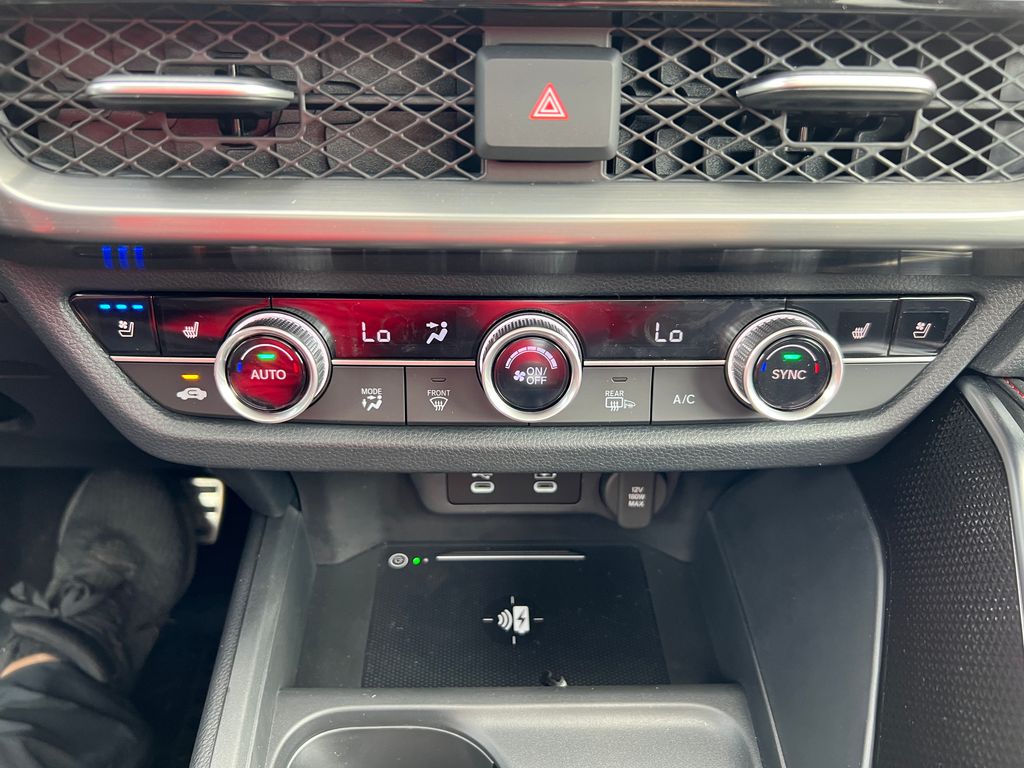 Thumbnail: 2025 Acura ADX - 26