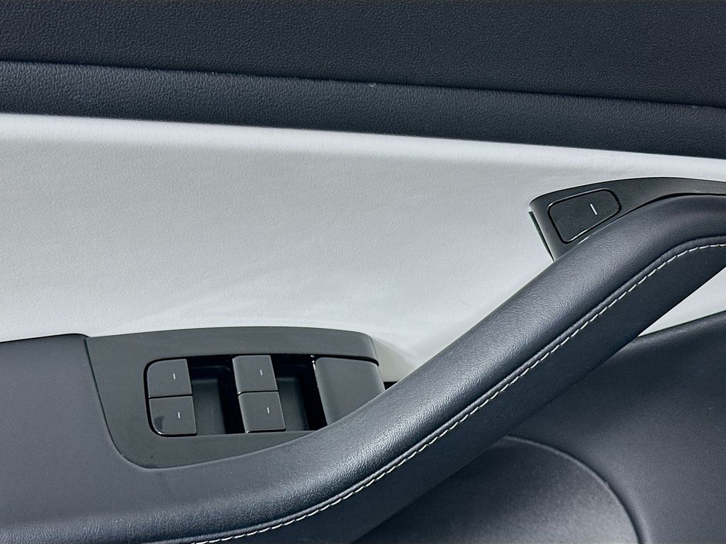 Thumbnail: 2019 Tesla Model 3 - 18