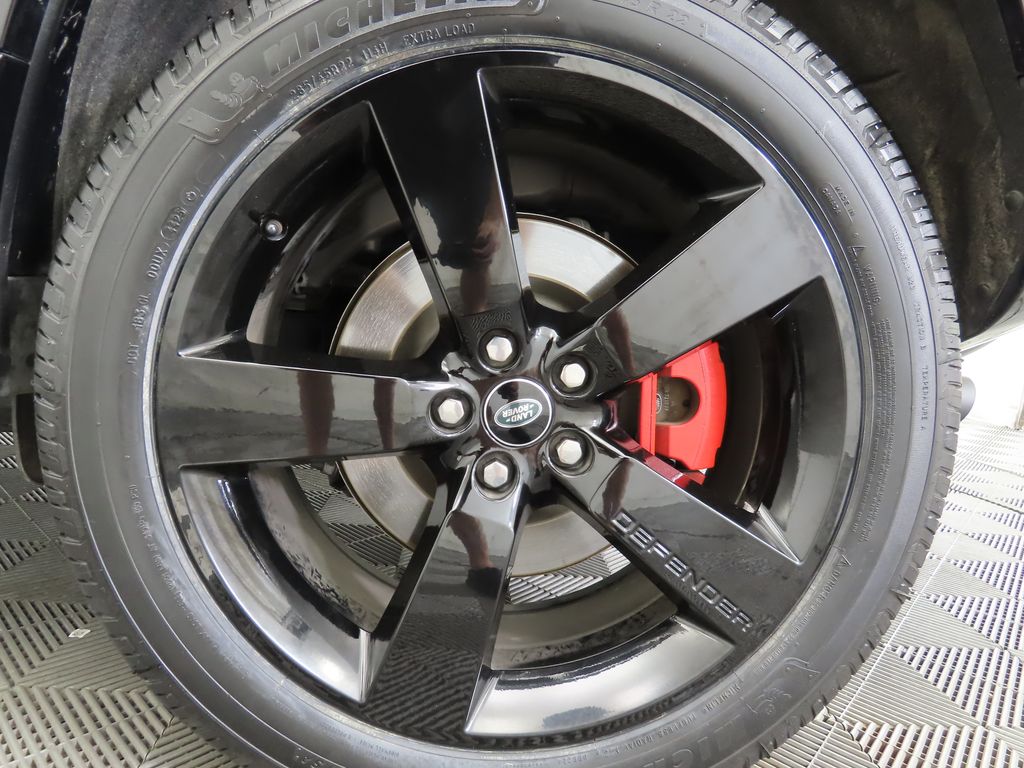 Thumbnail: 2023 Land Rover Defender - 31