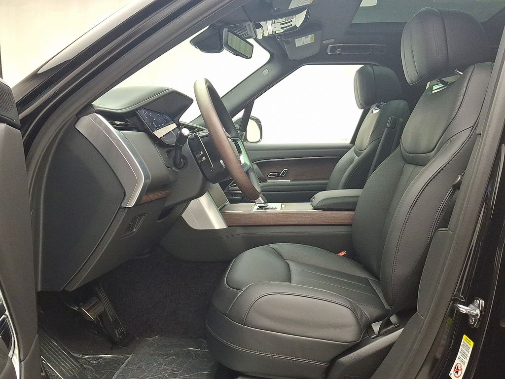 Thumbnail: 2025 Land Rover Range Rover - 8