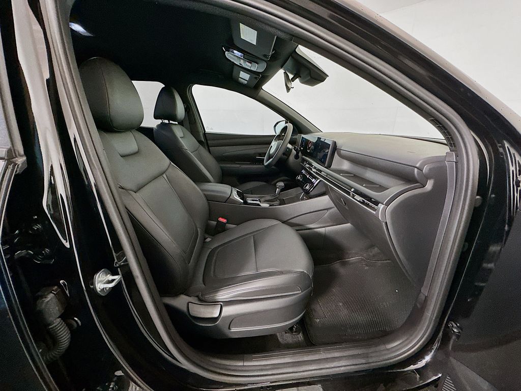 Thumbnail: 2025 Hyundai Santa Cruz - 28