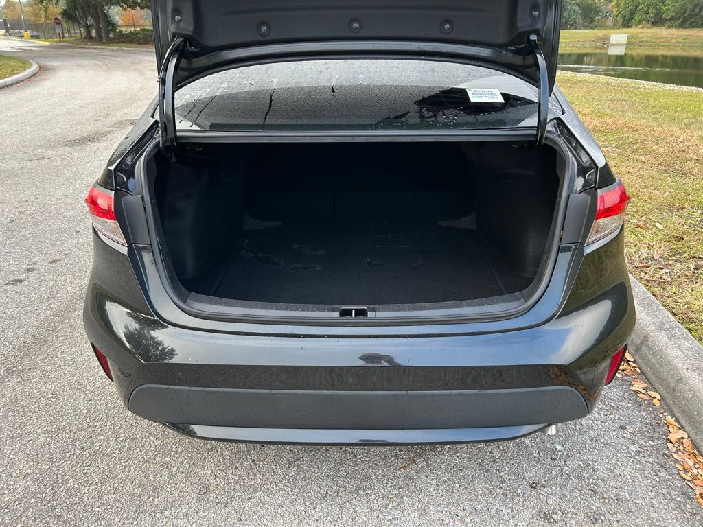 Thumbnail: 2021 Toyota Corolla - 10