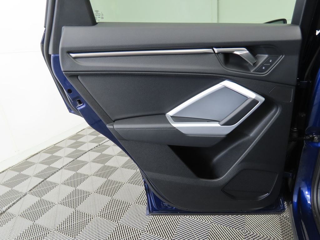 Thumbnail: 2023 Audi Q3 - 24