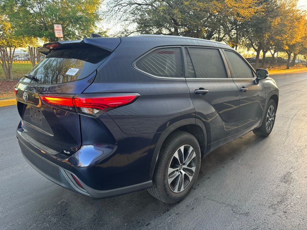 2023 Toyota Highlander XLE 5