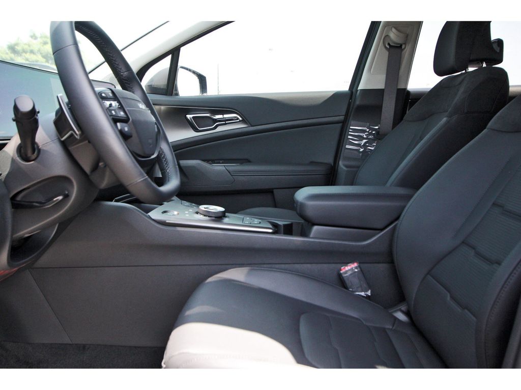 New 2026 Kia Sportage Hybrid SUV