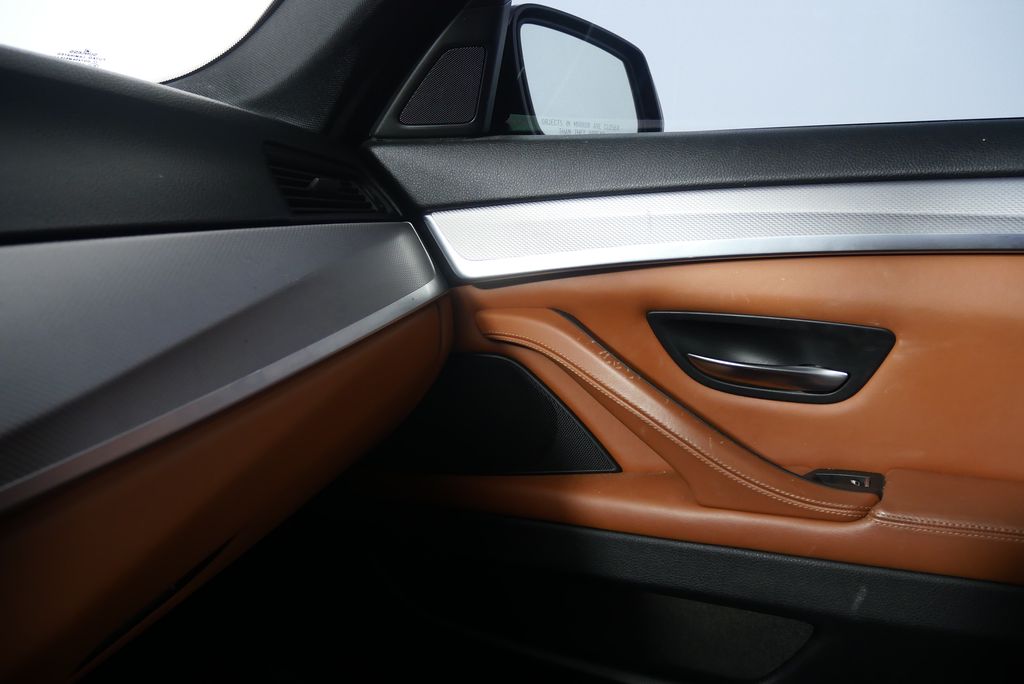 2015 BMW 5 Series 535i 29