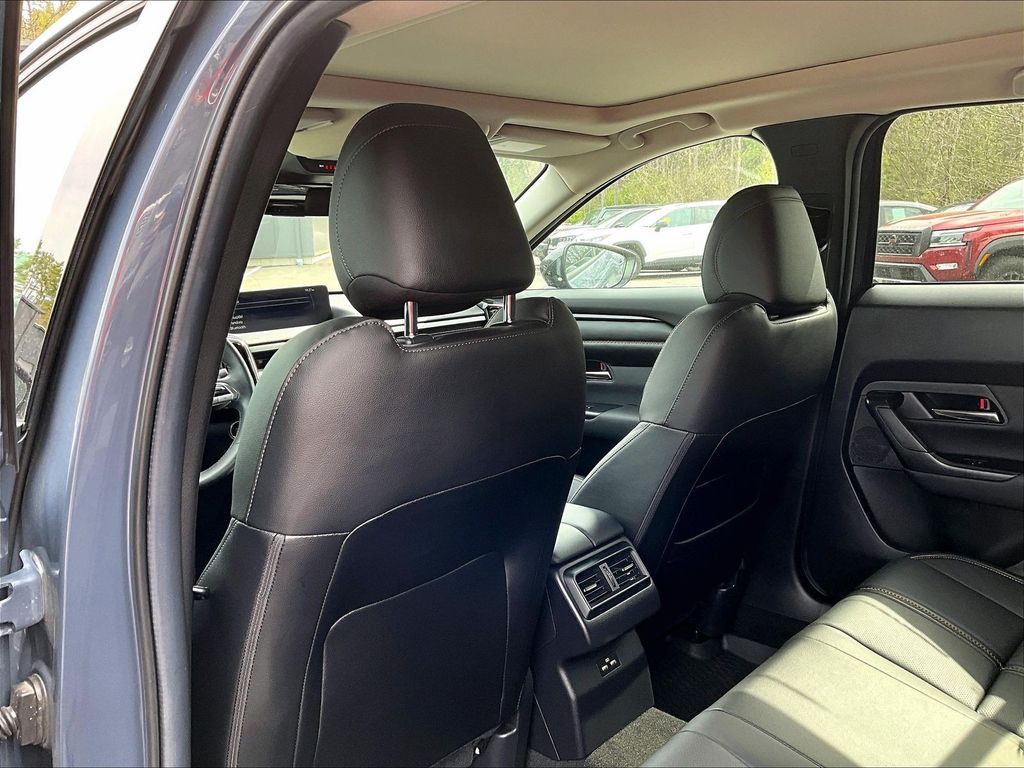 2024 Mazda CX-50 — photo 23