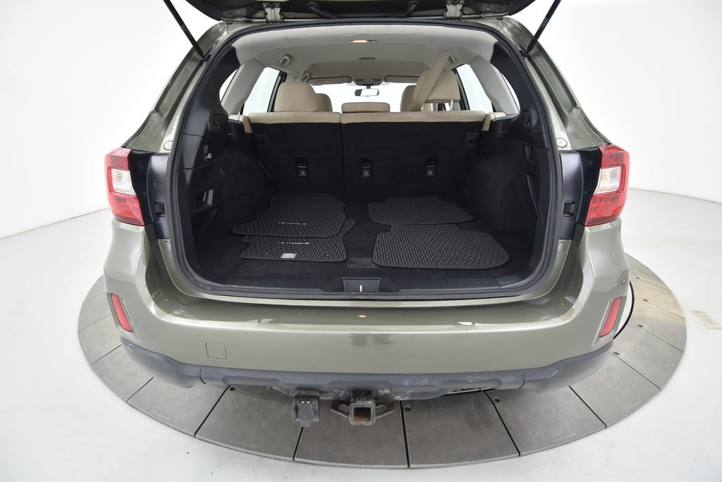 2017 Subaru Outback 2.5i photo