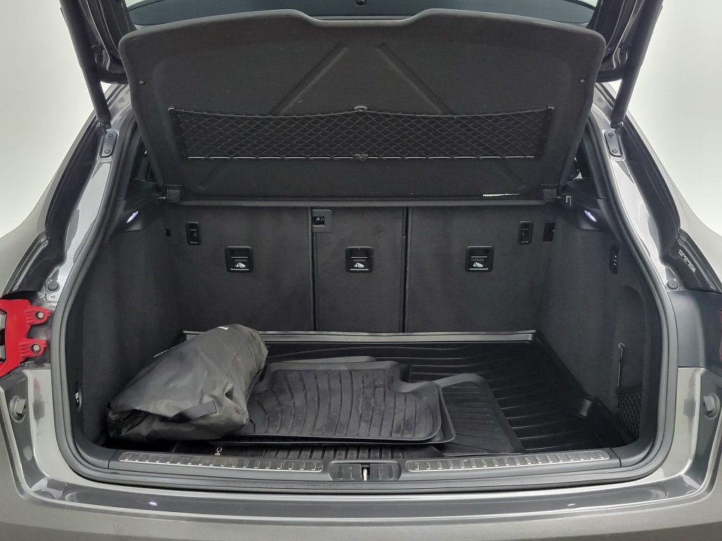 Thumbnail: 2015 Porsche Macan - 9