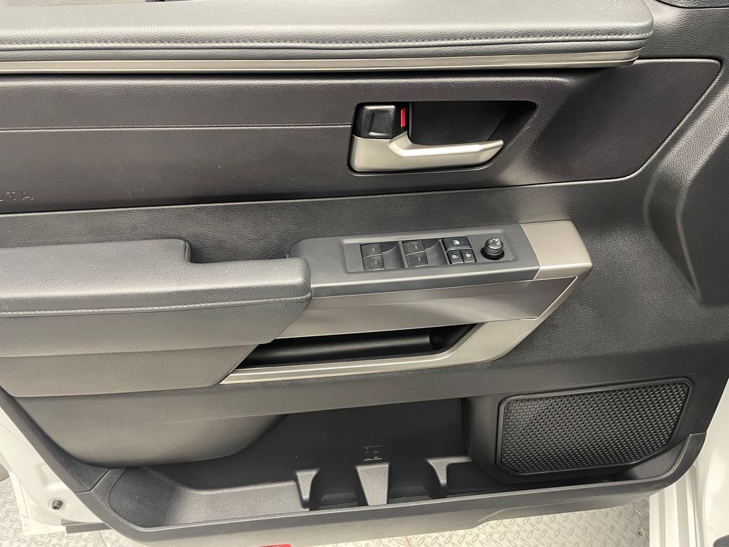 Thumbnail: 2022 Toyota Tundra - 9