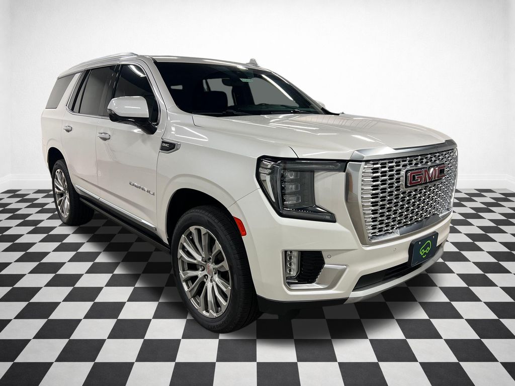 White Frost Tricoat 2021 GMC Yukon SUV / Crossover Four-Wheel Drive