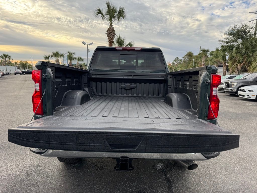 2025 Chevrolet Silverado 2500HD LT 11