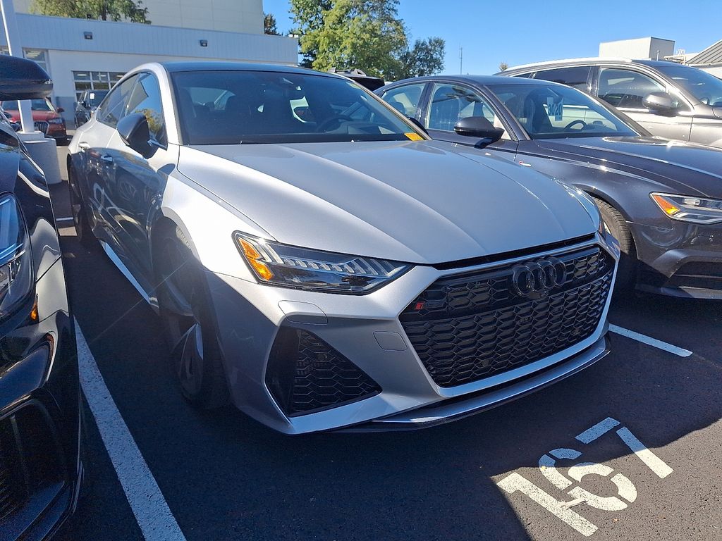 Thumbnail: 2021 Audi RS 7 - 3