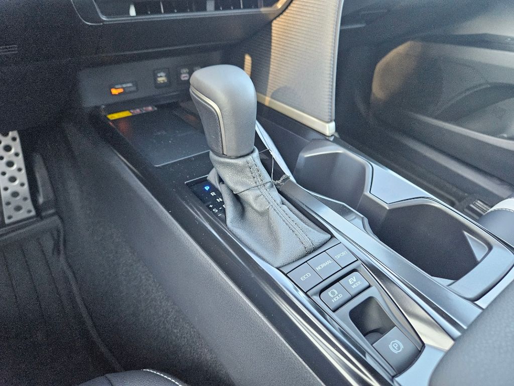 Thumbnail: 2025 Toyota Camry - 27