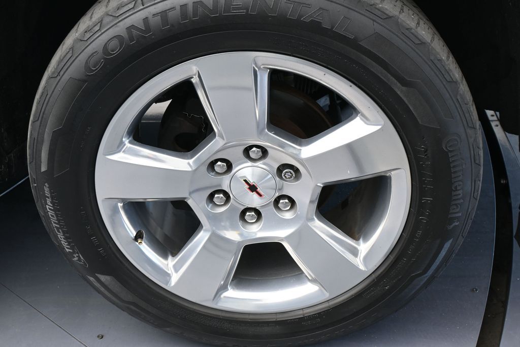 Used 2016 Deep Ocean Blue Metallic Chevrolet LT image 31