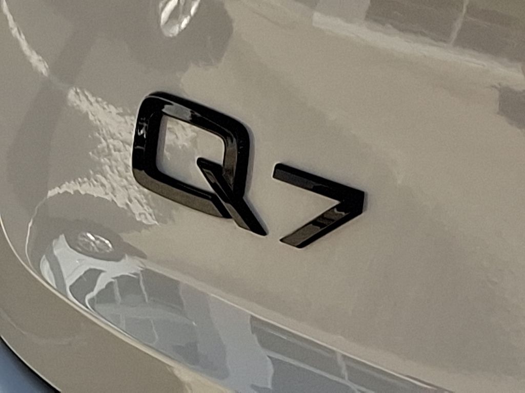 2022 Audi Q7 Premium Plus 30