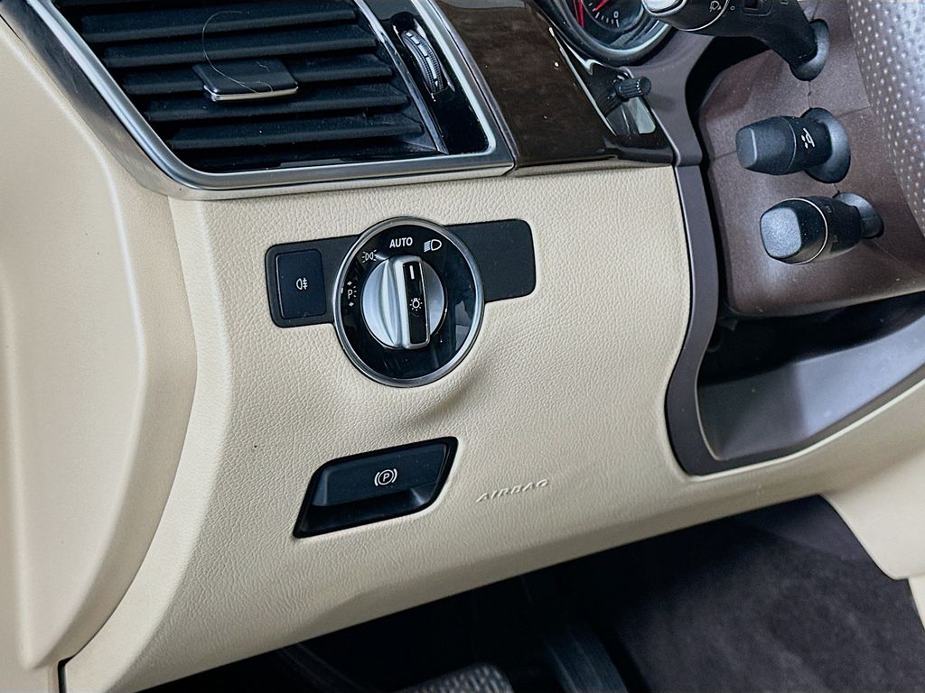 Thumbnail: 2018 Mercedes-Benz GLE - 10