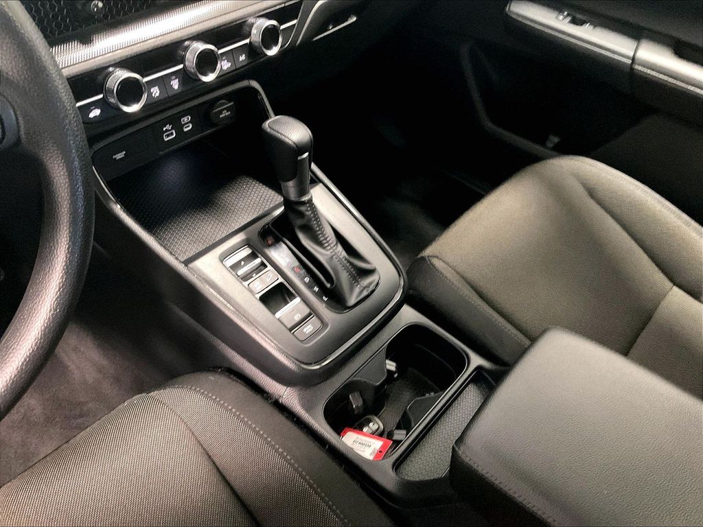2025 Honda CR-V — photo 19
