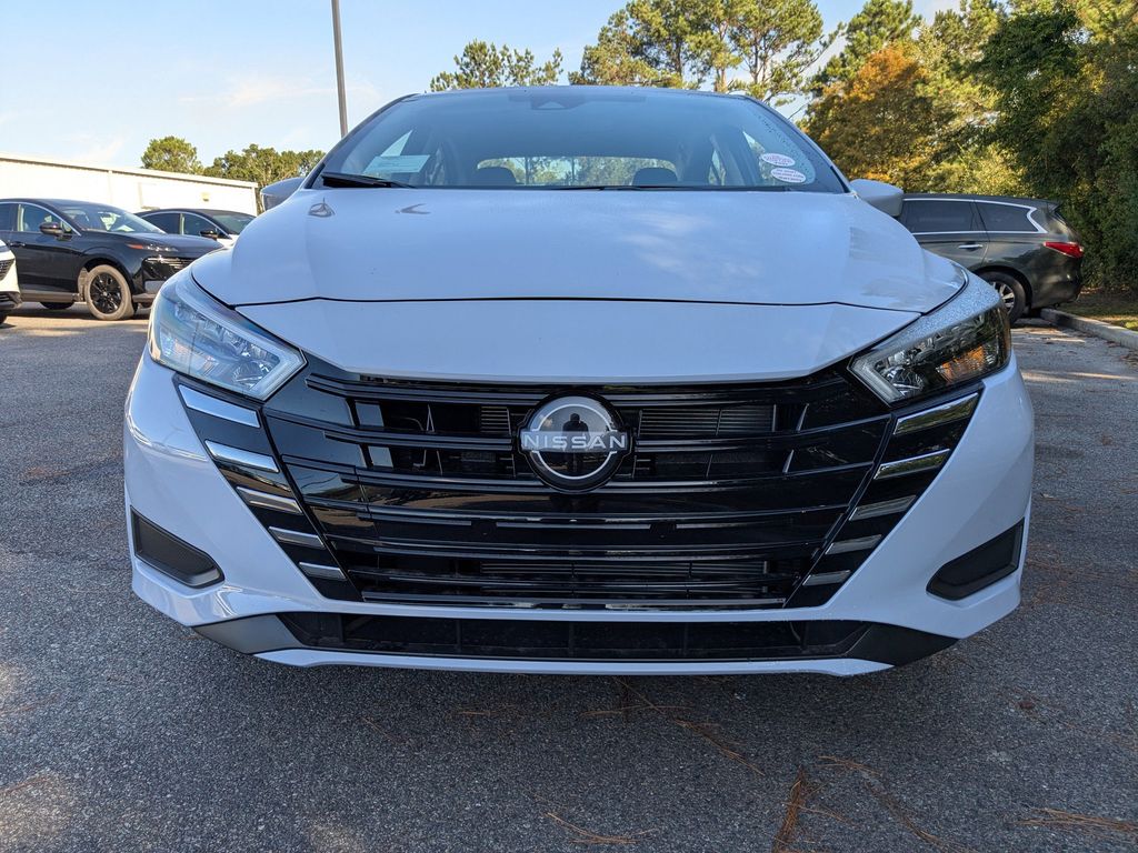 New 2025 Nissan Versa Sedan