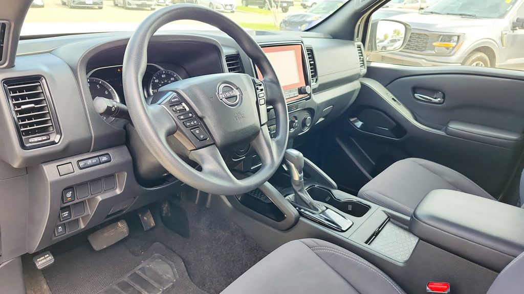 2023 Nissan Frontier