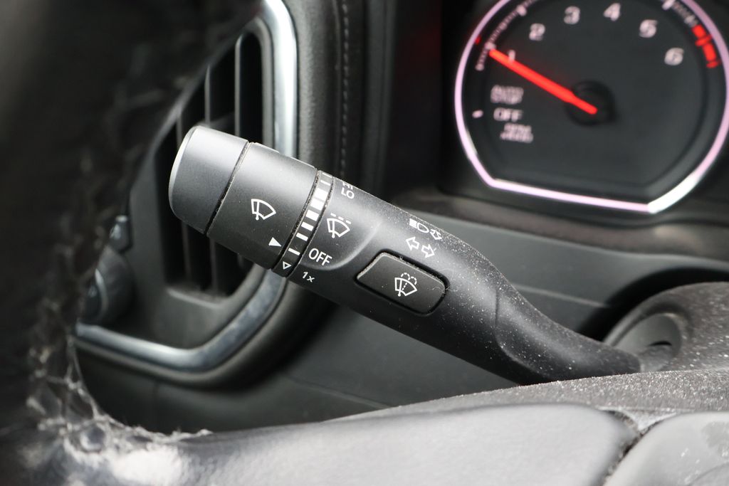 Thumbnail: 2019 Chevrolet Silverado 1500 - 22